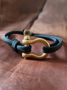 The Bow-Shackle Bracelet