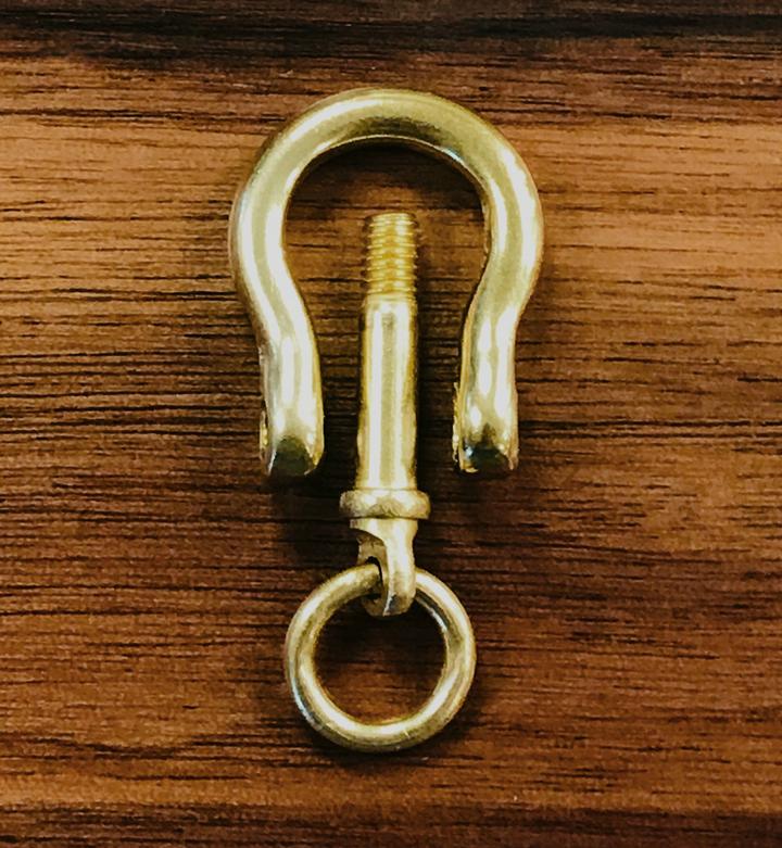 Bow-Shackles